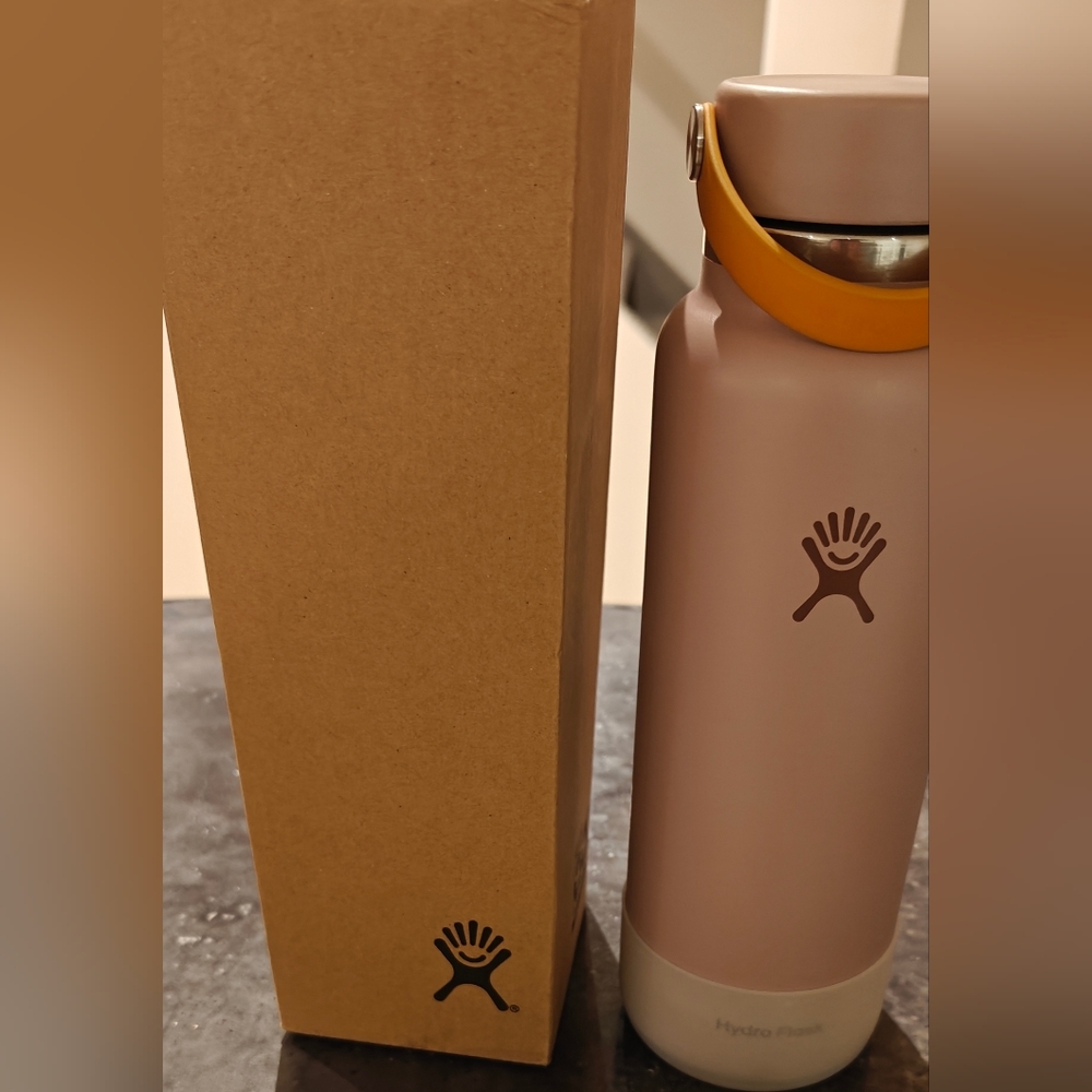 Hydroflask**BRAND-NEW** - Picture 2 of 2